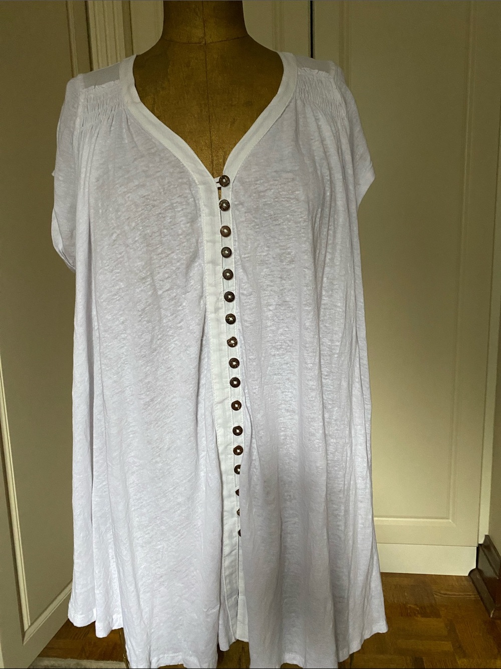 Free People White Button-Front V-Neck Swing Tunic